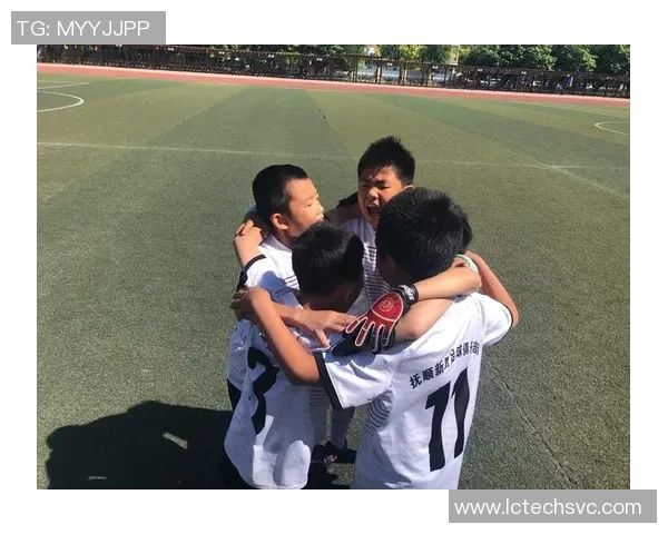 足球明星闪耀赛场的成语故事与传奇人生探秘